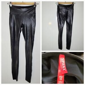 Spanx Black metallic faux leather leggings XS In Great condition